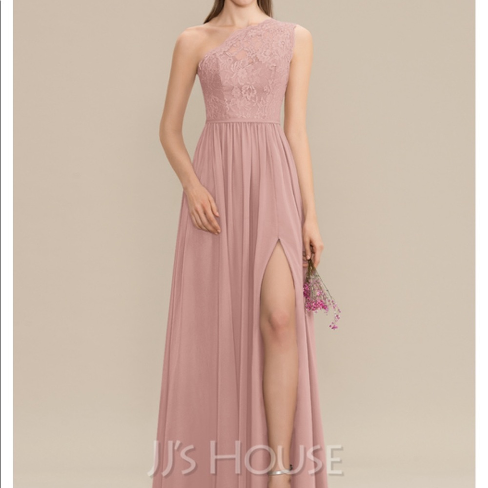JJ’s house: size 14: no alterations done to it: color is dusty rose